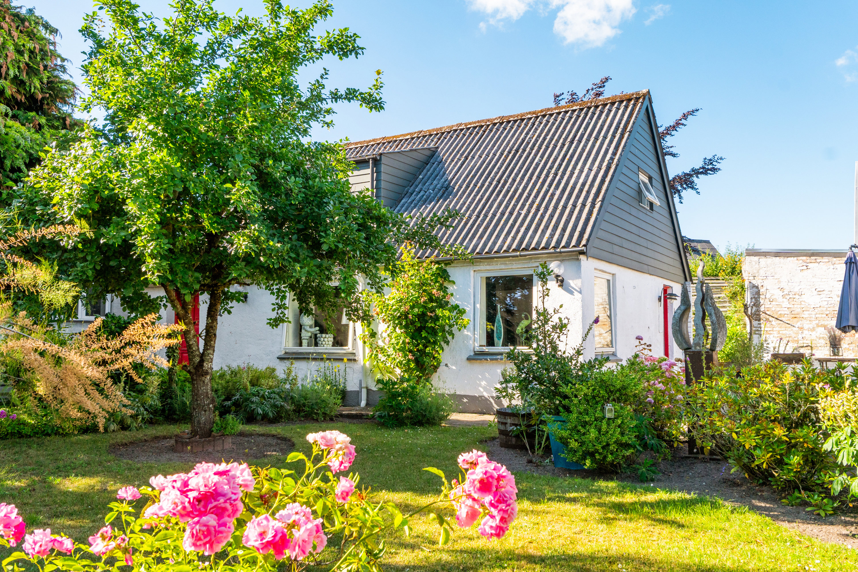Kuća, 89 m², zemljište 586 m²