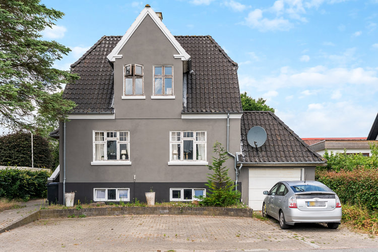 Lovbjergvej 6
