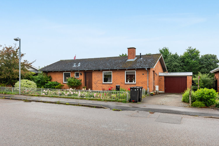 Tværstenen 11
