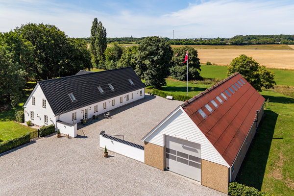 Ejendommen