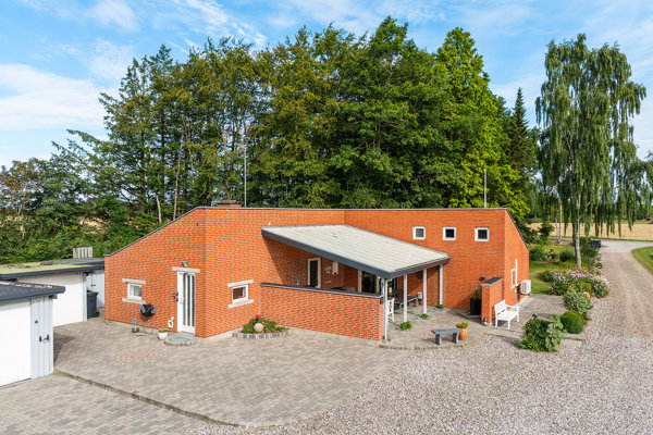 Ejendommen