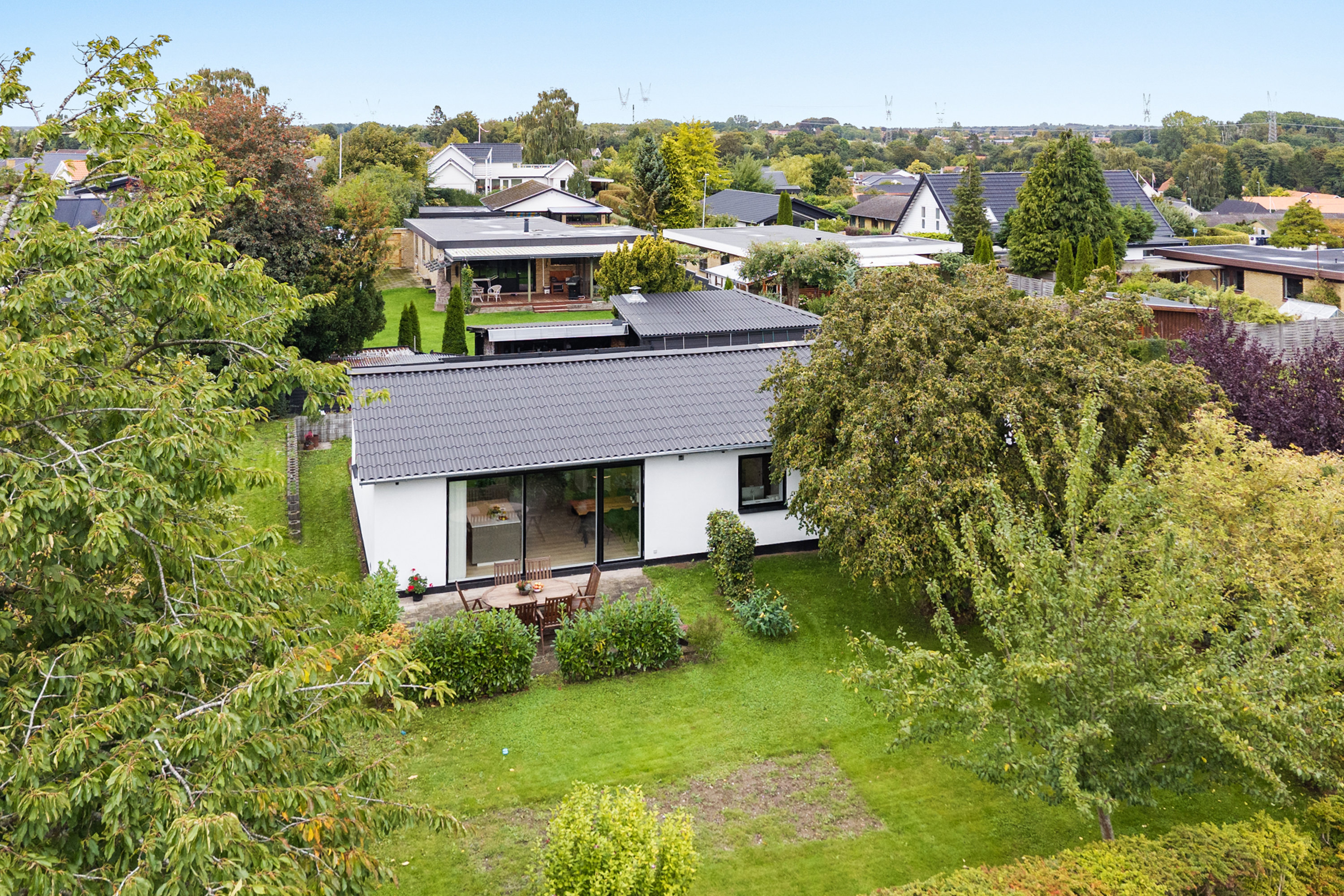 Dar, 107 m², art 770 m²
