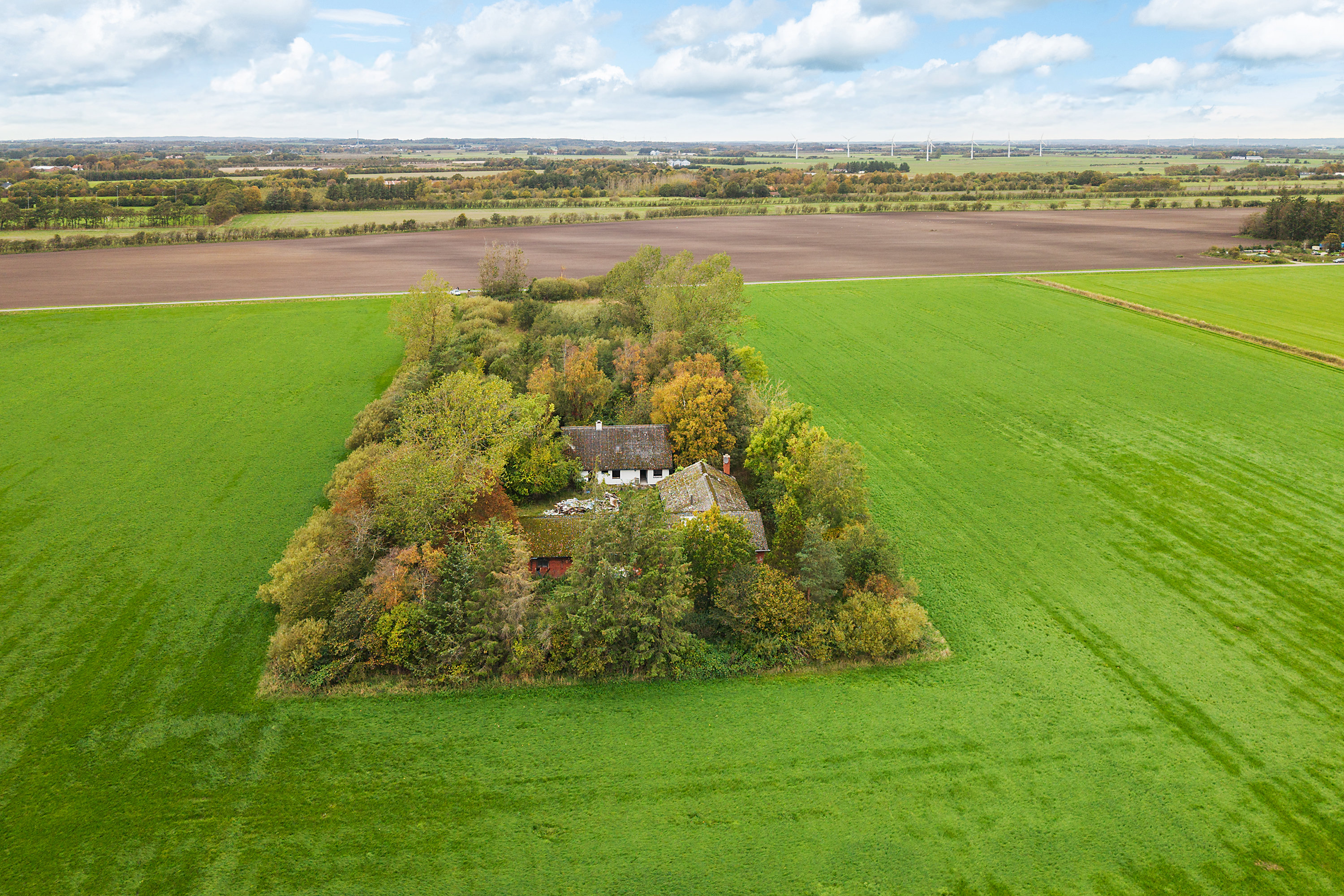 Land, 11410 m²